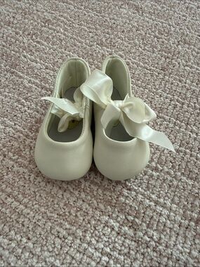 Baby Deer Ivory Satin Bow Baby Walker Shoes